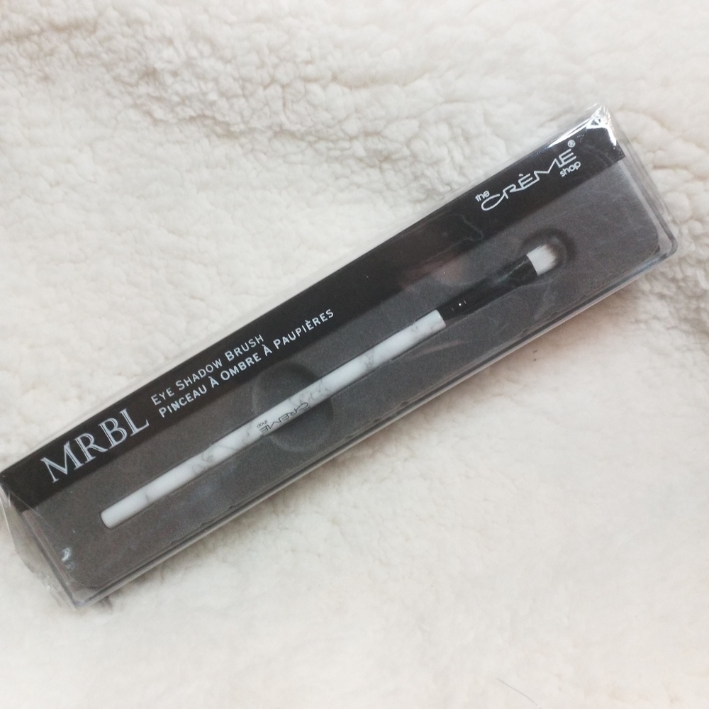 🥰 3/$10 The Crème Shop Marbled Eye Shadow Brush